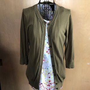 Olive green 3/4 sleeved cardigan